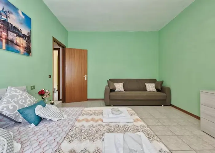 아파트 Venice Miramare 2 *